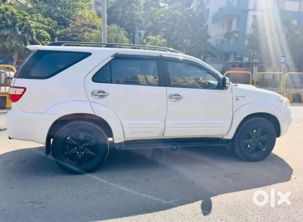 Toyota Fortuner Legender 2010