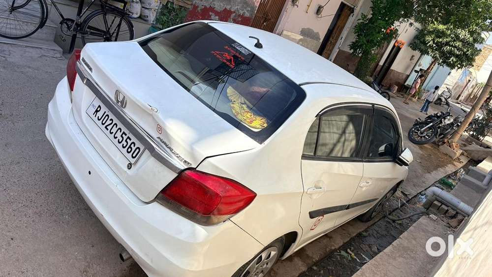 Honda Amaze 2nd Gen 2015 Diesel 93000 Km Driven