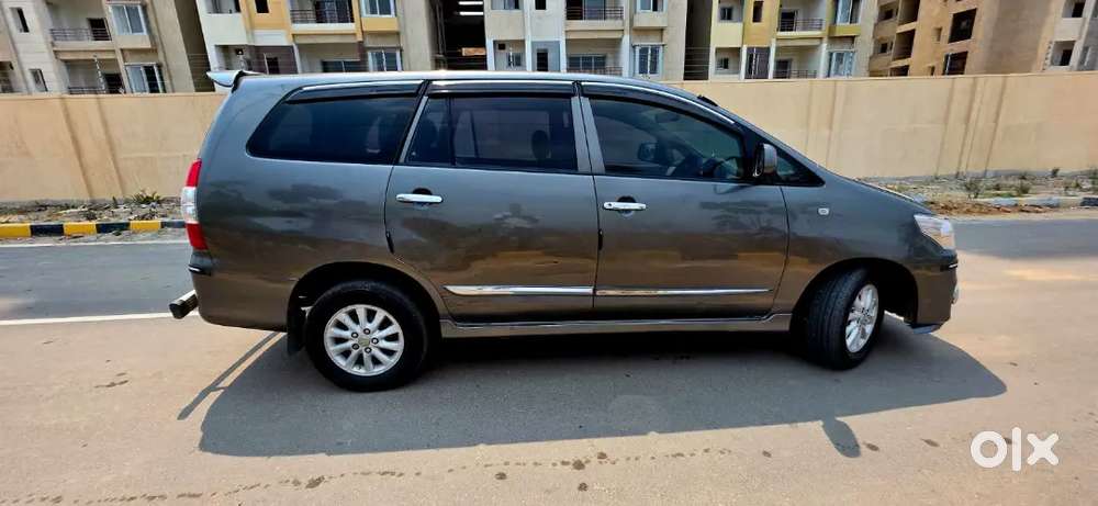 Toyota Innova 2012