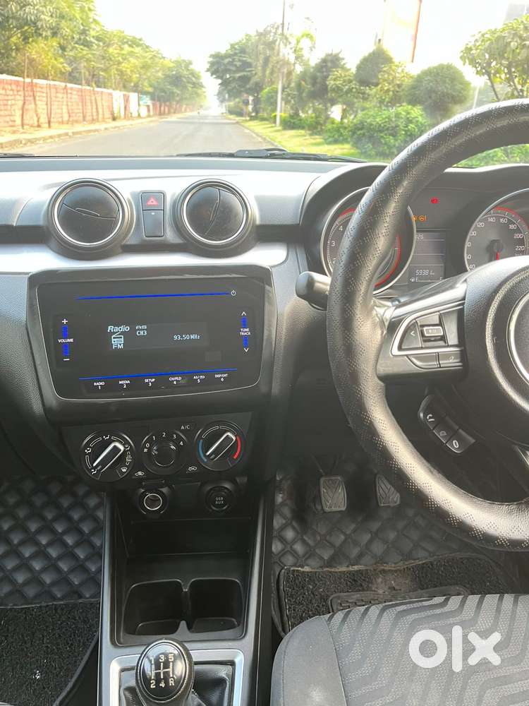 Maruti Suzuki Swift Vxi + Manual, 2023, Petrol