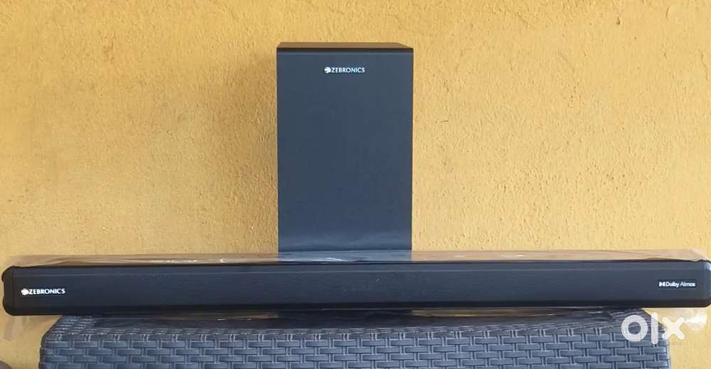 Soundbar with woofer