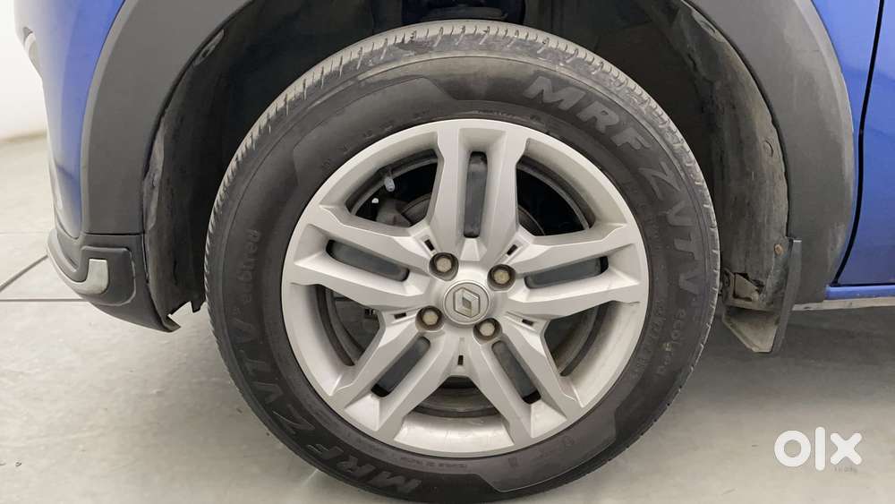 Renault Triber 1.0 Rxz Dual Tone, 2022, Petrol