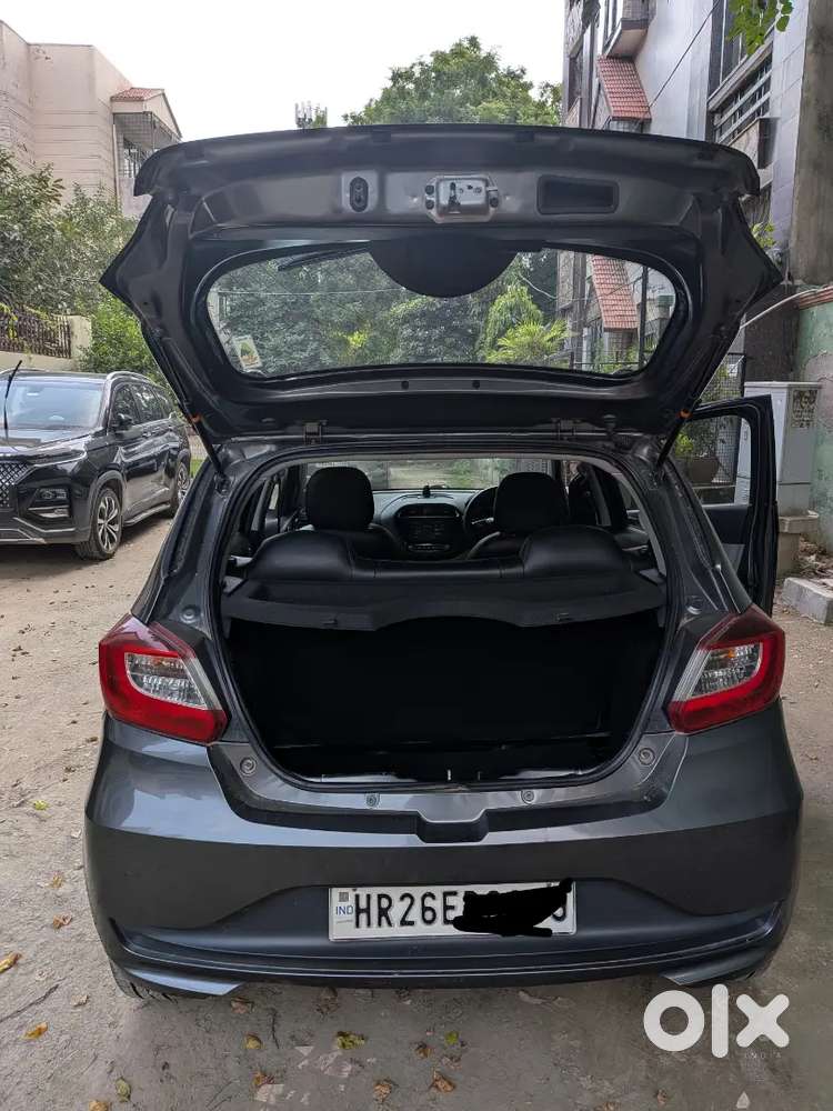 Tata Tiago 1.2 Revotron Petrol Manual 2021(top Model)