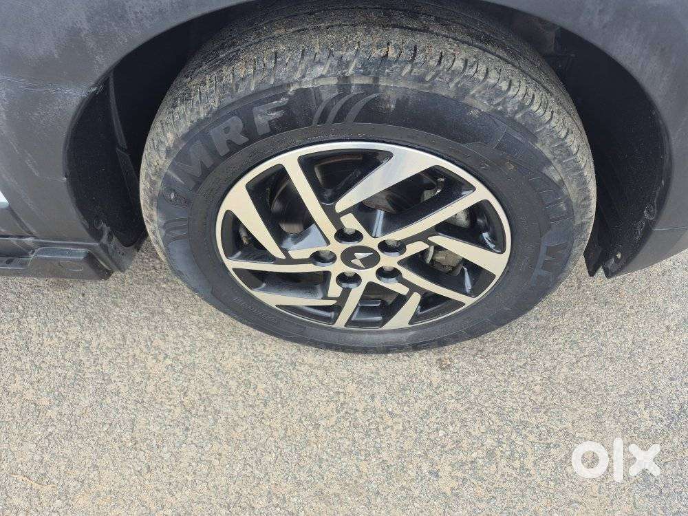 Mahindra Xuv 3xo Ax5 Pm Mt, 2024, Petrol