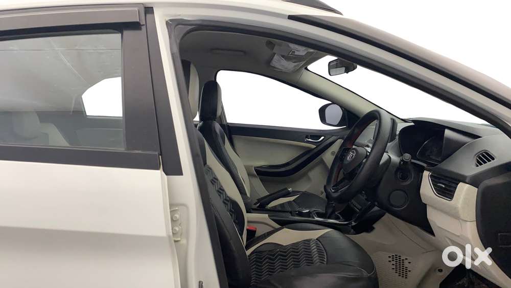 Tata Nexon 1.2 Revotron Xz Plus, 2022, Petrol