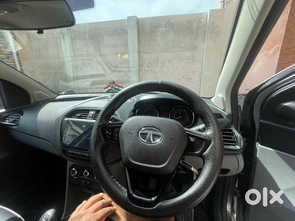 Tata Tigor Petrol 2018