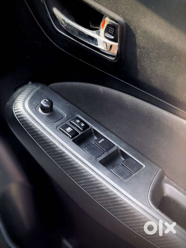 Maruti Suzuki Swift 1.2 Vxi (o), 2025, Petrol