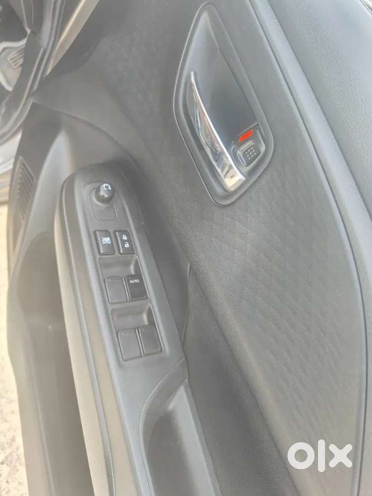 Maruti Swift 2025 Petrol 22000 Km Driven, Automatic