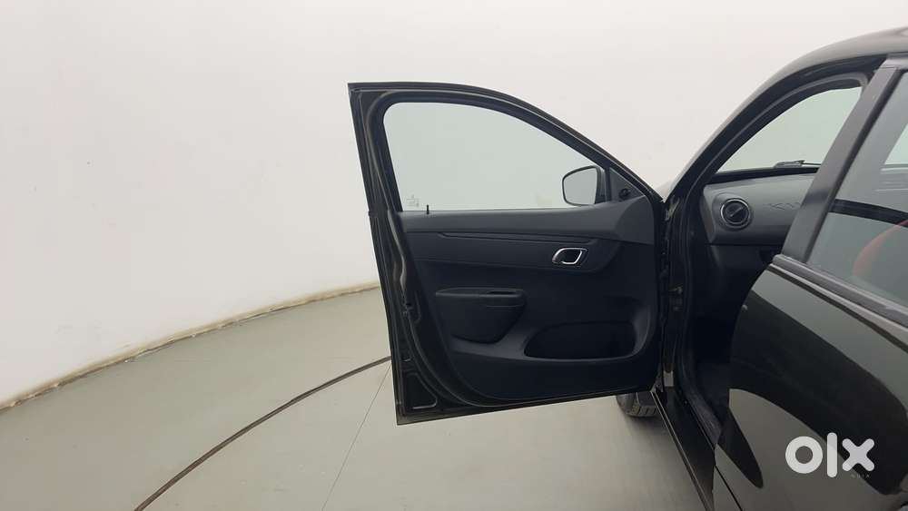 Renault Kwid 2019-ongoing 1.0 Rxt Amt (o), 2020, Petrol