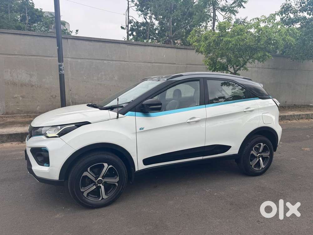 Tata Nexon Ev Xz Plus, 2022, Cng & Hybrids