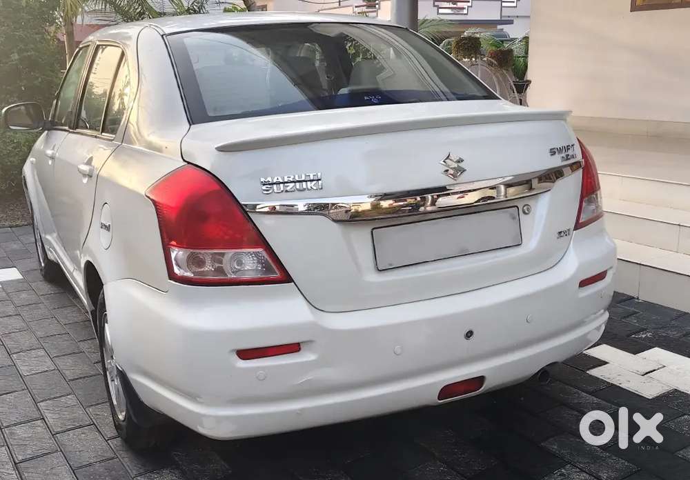 Maruti Suzuki Dzire 1.2 Zxi 2010 Petrol