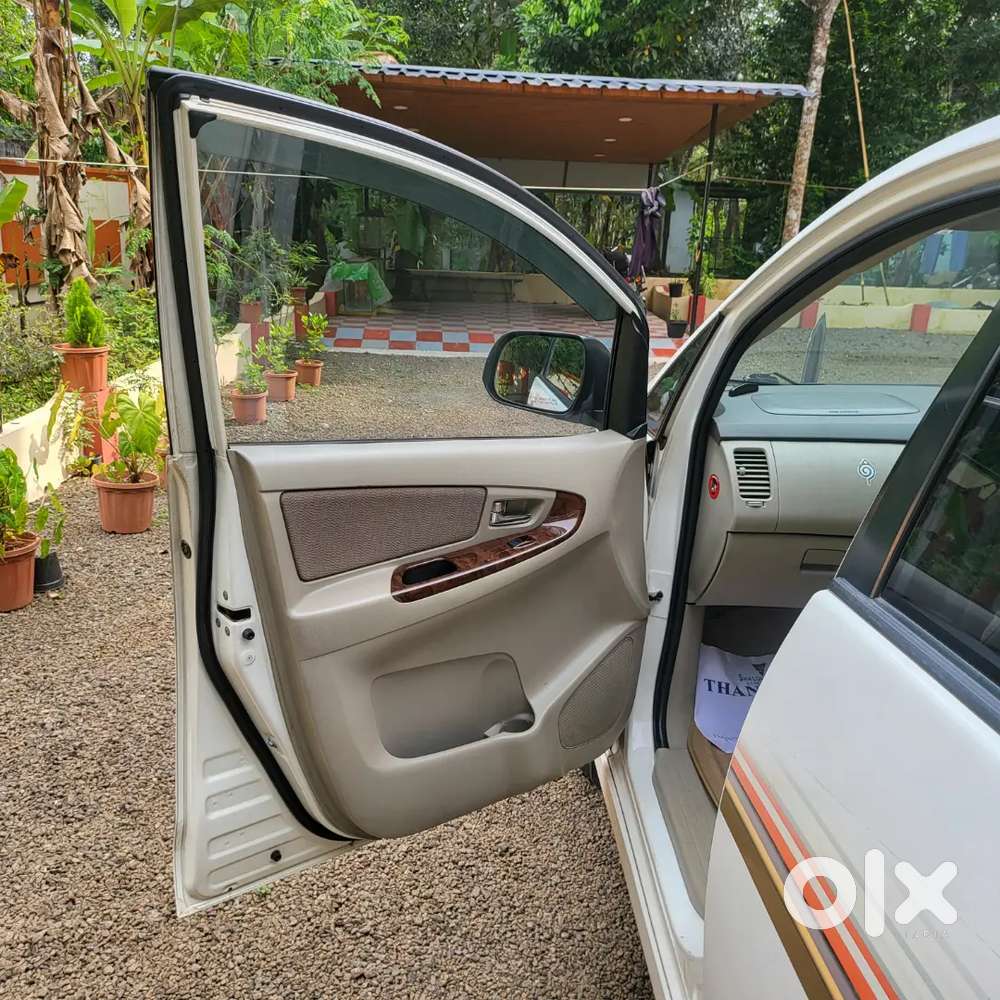 Toyota Innova 2.0 Vx 2013