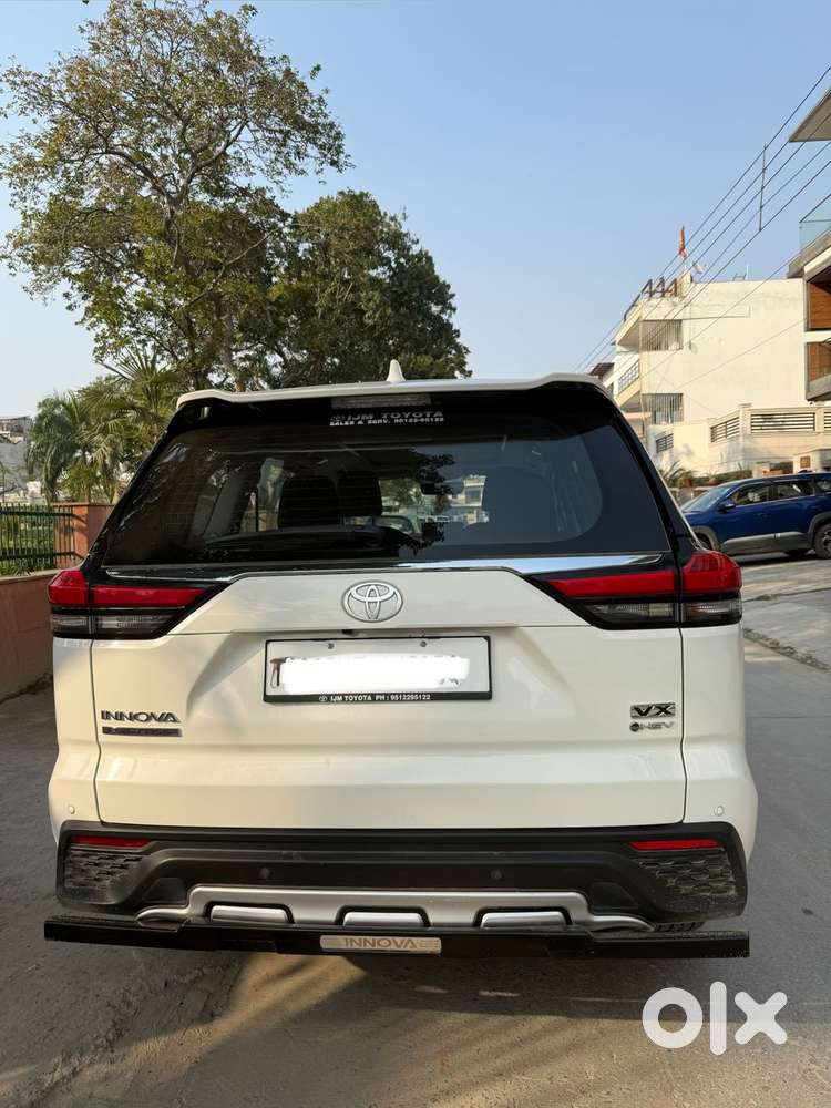 Toyota Innova Hycross 2.0 Vx (o) Hybrid 7 Str, 2025, Petrol