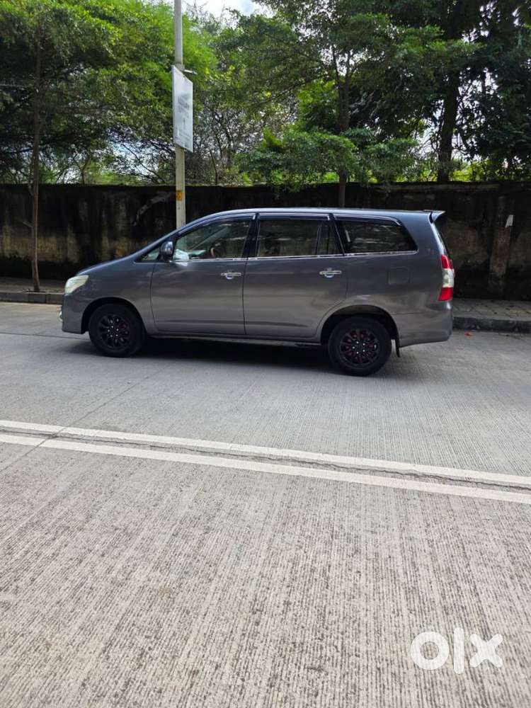 Toyota Innova 2.5 Ev Ps 8 Str Bs-iii, 2012, Diesel