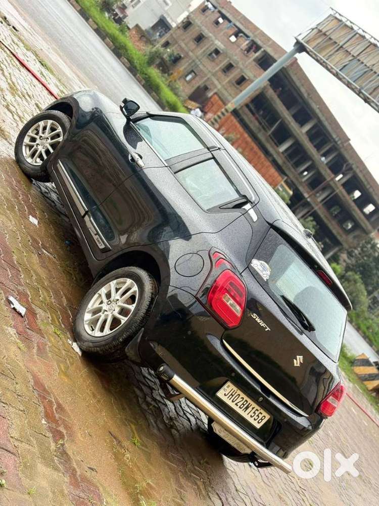 Maruti Suzuki Swift 1.3 Zxi, 2023, Petrol