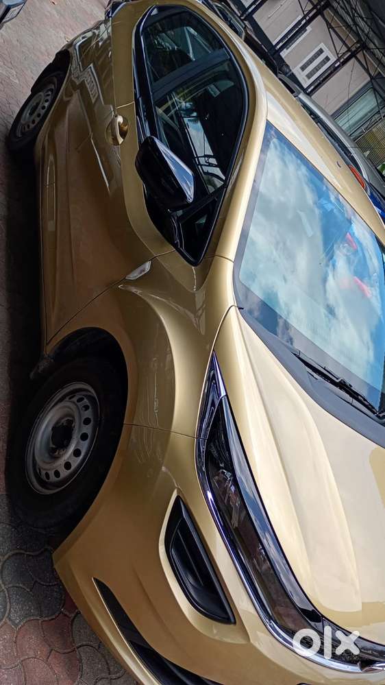 Tata Altroz 1.2 Xe, 2020, Petrol