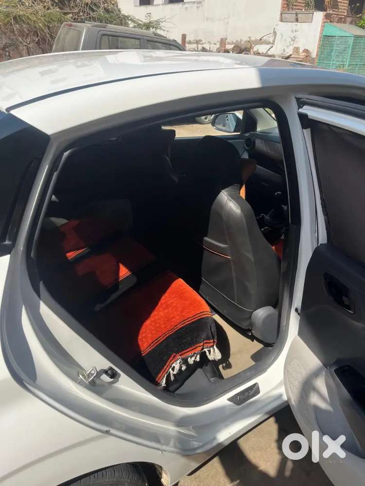 Aura Cng In Excellent Condition