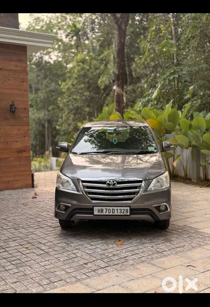 Toyota Innova 2013 Diesel 160000 Km Driven