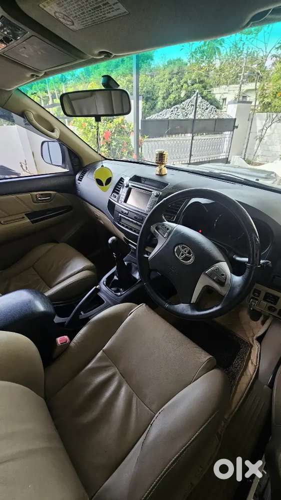 Toyota Fortuner 2015 Diesel 120000 Km Driven