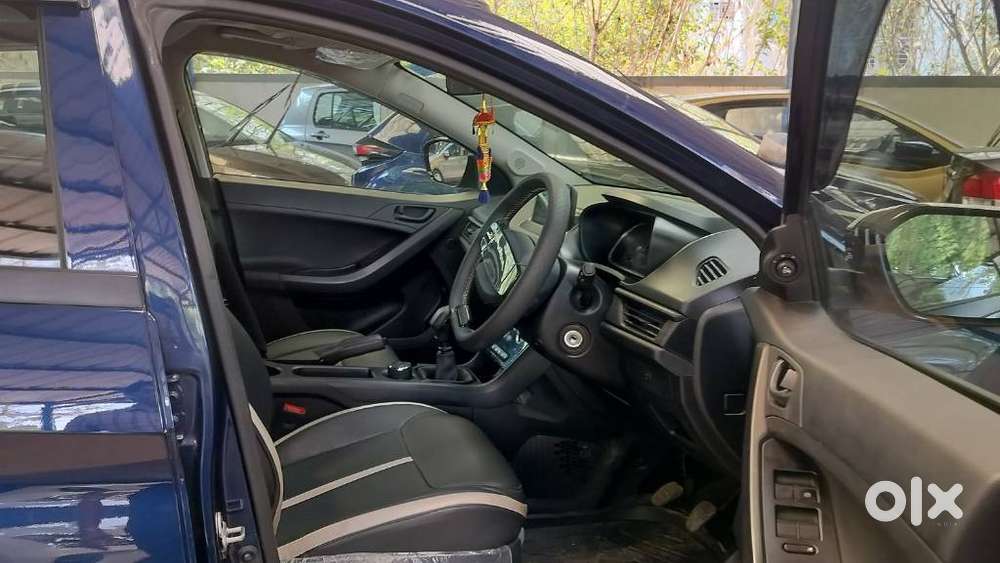 Tata Nexon Smart Plus S 1.2 Revotron Petrol 5 Mt, 2025, Petrol