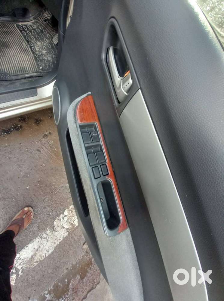 Maruti Suzuki Swift Dzire Vdi At, 2010, Diesel
