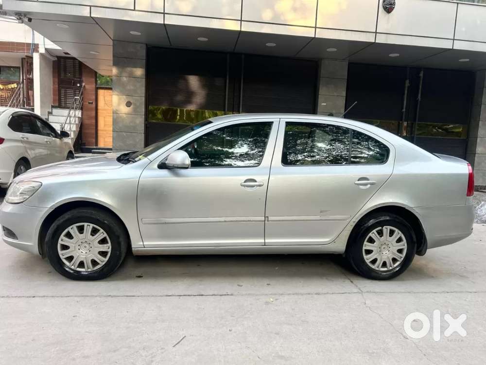 Skoda Laura, 2011, Petrol