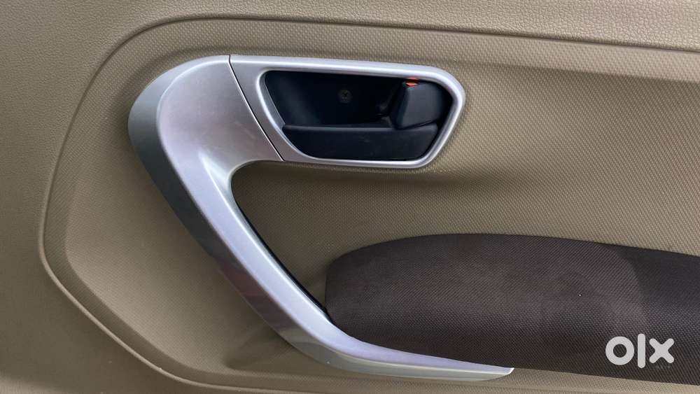 Mahindra Tuv 300 Mhawk100 T8, 2015, Diesel