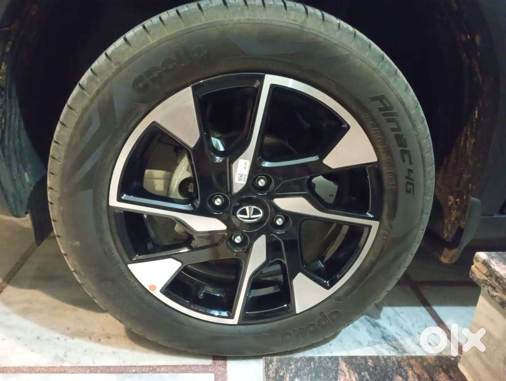 Tata Punch Creative, 2023, Petrol