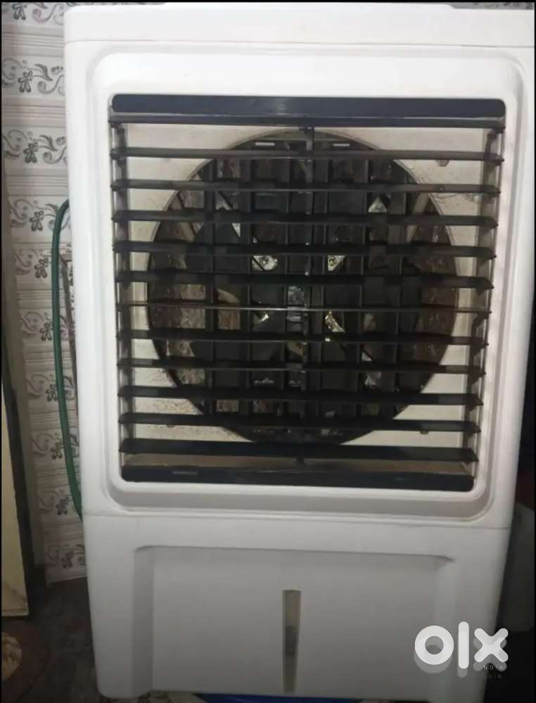 Cooler barf wala box hai