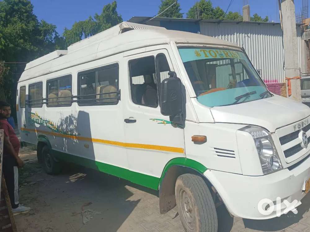 Good Condition 21 Seater