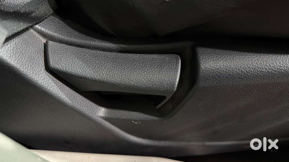 Mahindra Xuv300 W6, 2023, Petrol