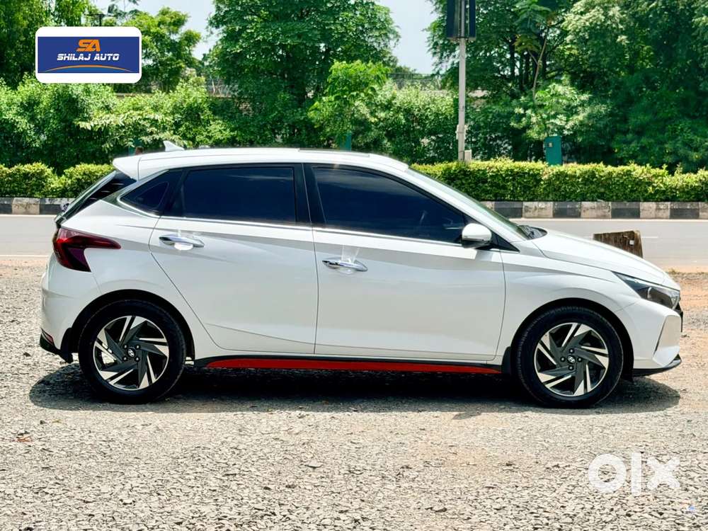Hyundai I20 Asta (o) 1.2 Mt, 2023, Petrol