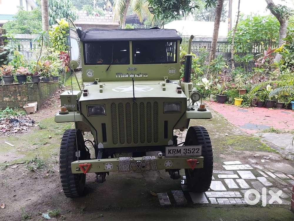 Mahindra Willys Willys 1988