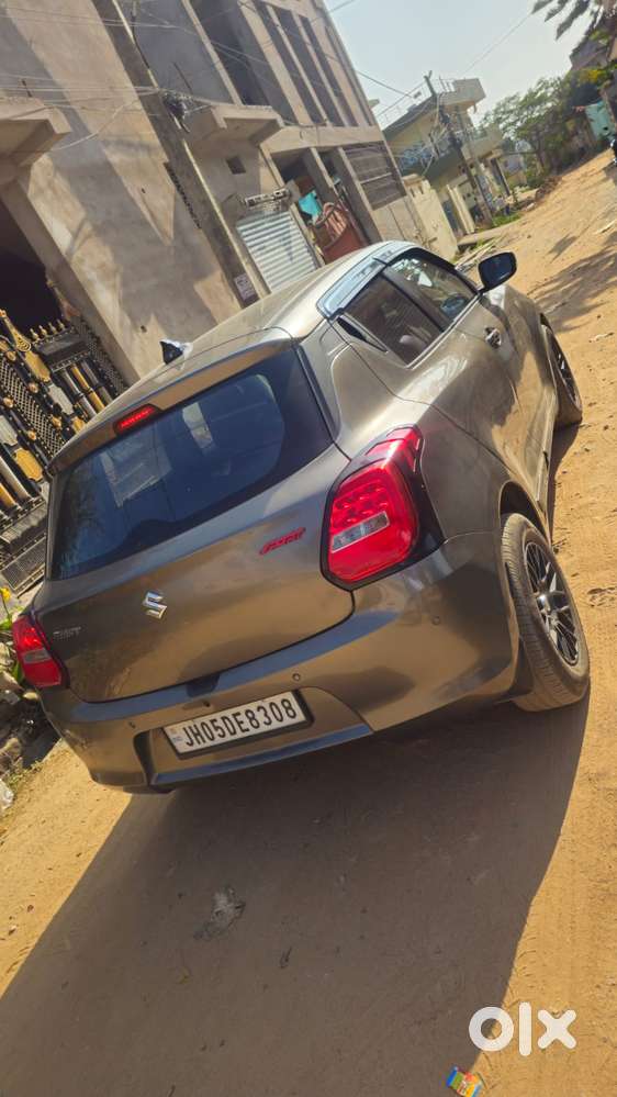 Maruti Suzuki Swift Vxi + Manual, 2022, Petrol