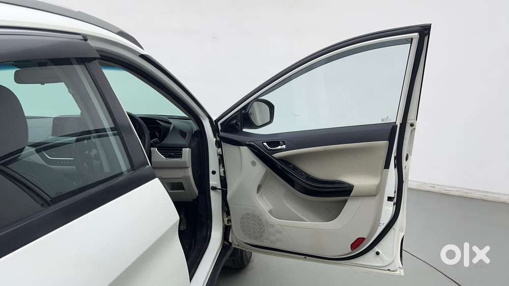 Tata Nexon 1.2 Revotron Xz Plus, 2023, Petrol