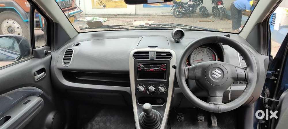 Maruti Suzuki Ritz Vxi, 2011, Petrol