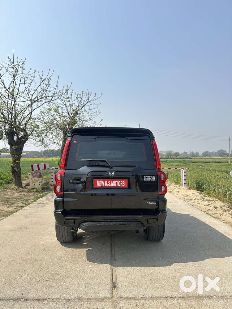 Mahindra Scorpio Classic 2.2 S 11 Mt 7 Cc, 2023, Diesel