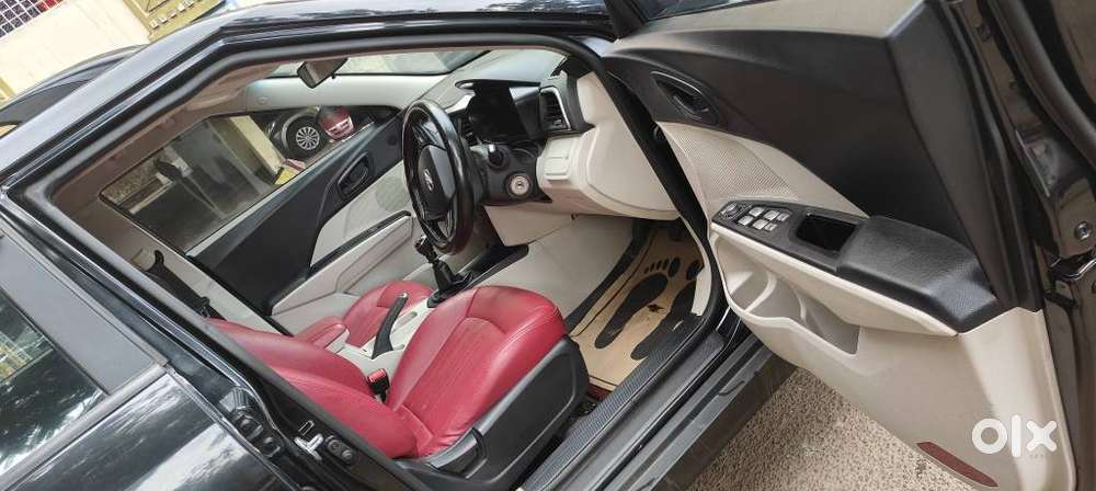 Mahindra Xuv300 W6, 2019, Petrol
