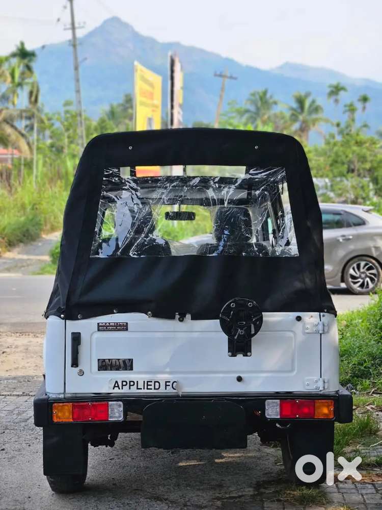 Maruti Suzuki Gypsy 2013