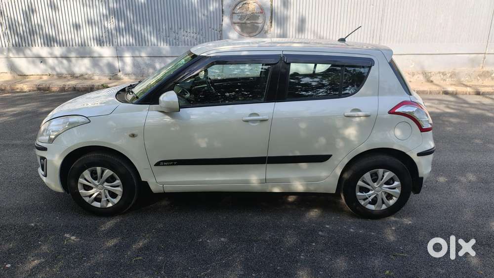 Maruti Suzuki Swift Vxi Optional, 2016, Cng & Hybrids