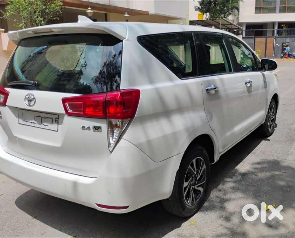 Toyota Innova Crysta 2.4 V 7 Str, 2023, Diesel