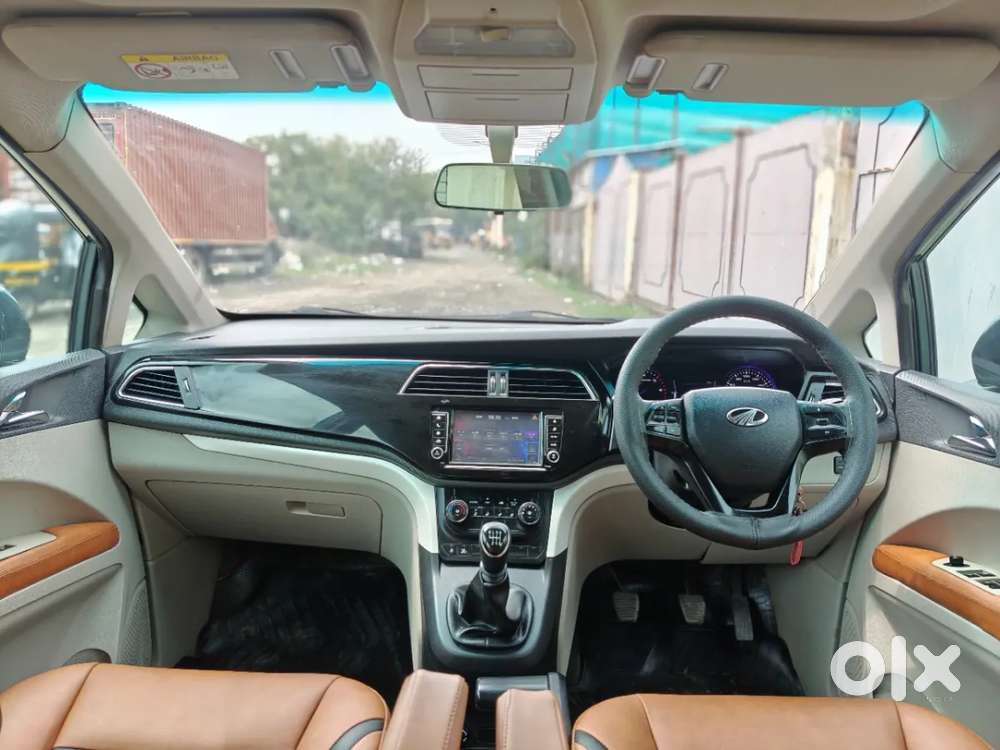Mahindra Marazzo M6, 2018, Diesel