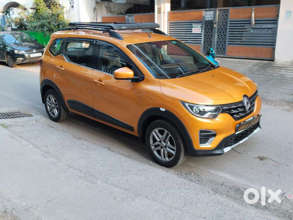 Renault Triber Rxt, 2023, Petrol