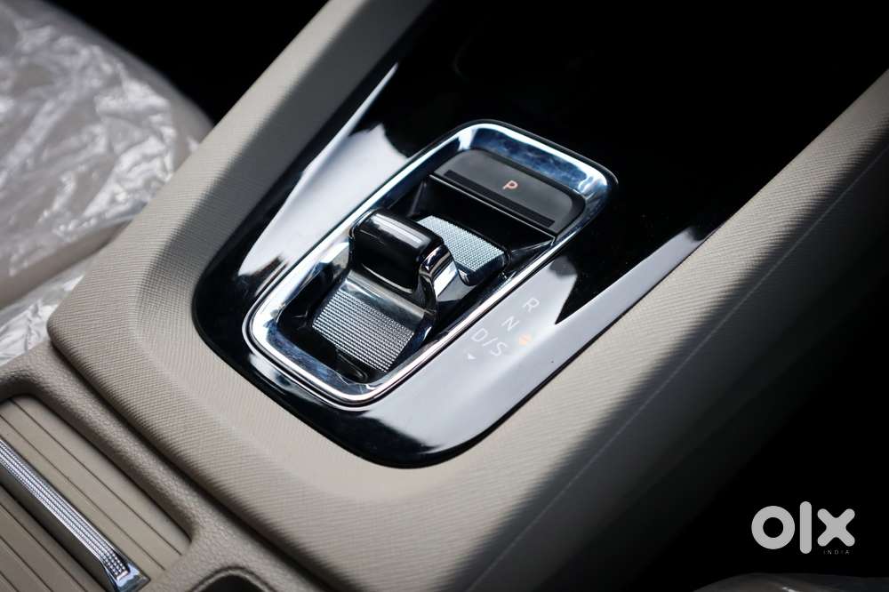 Skoda Octavia 2.0 Style Tsi At, 2022, Petrol