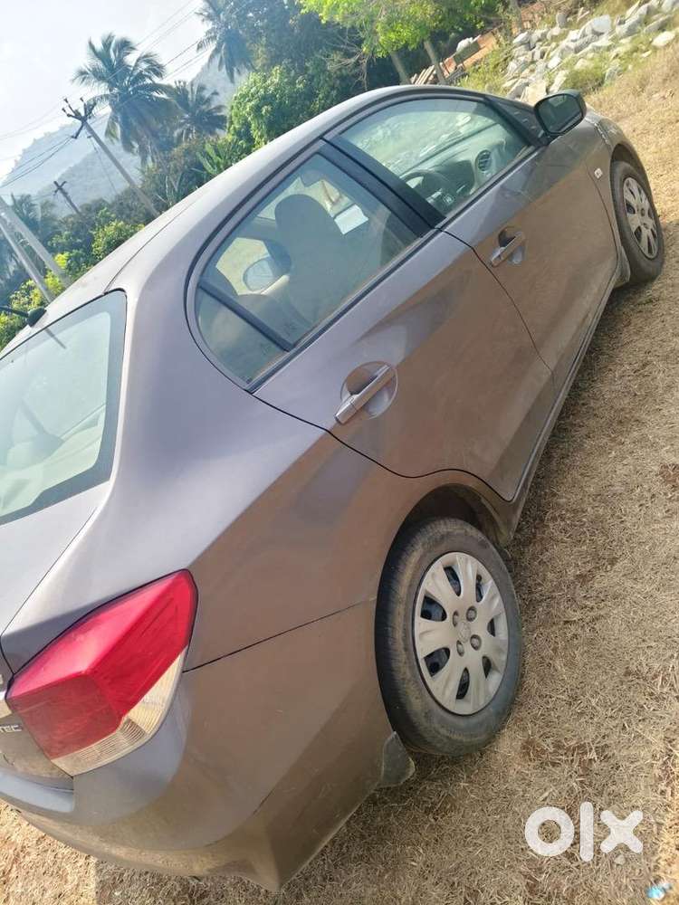 Honda Amaze 2014 Petrol Well Maintained