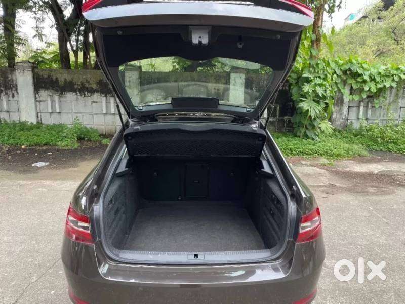 Skoda Superb Style 1.8 Tsi At, 2018, Petrol