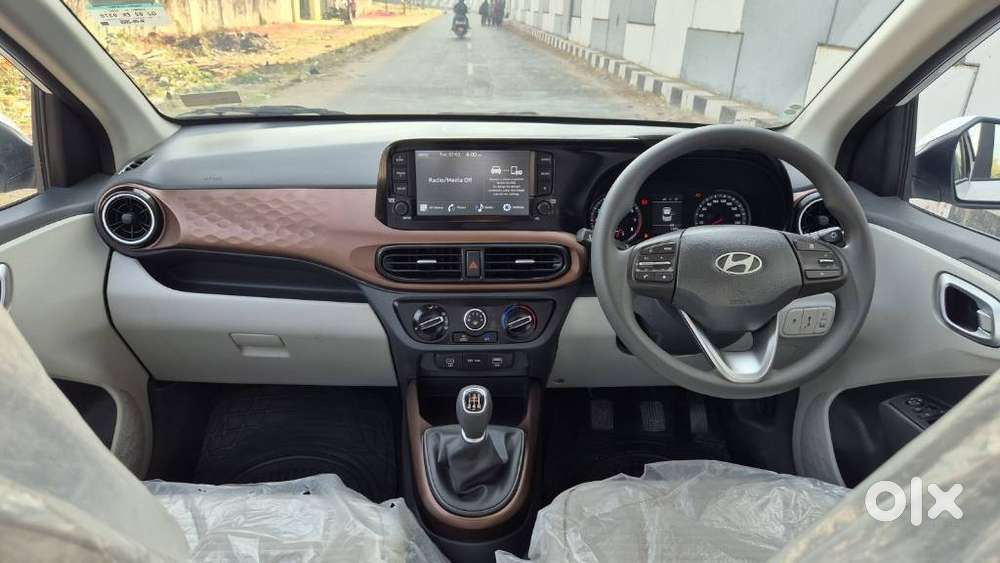 Hyundai Aura Sx 1.2 Cng, 2025, Cng & Hybrids