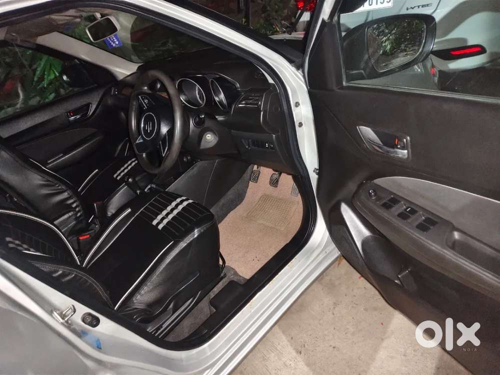 Maruti Suzuki Swift Vxi, 2023, Petrol