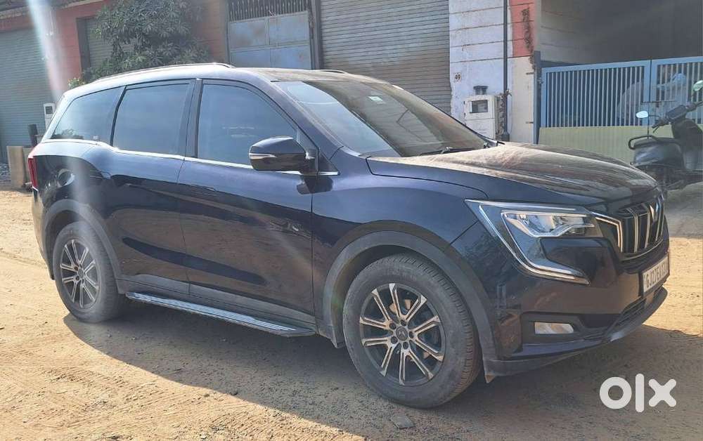 Mahindra Xuv700 2.0 Ax 7 Petrol Mt Str, 2022, Petrol