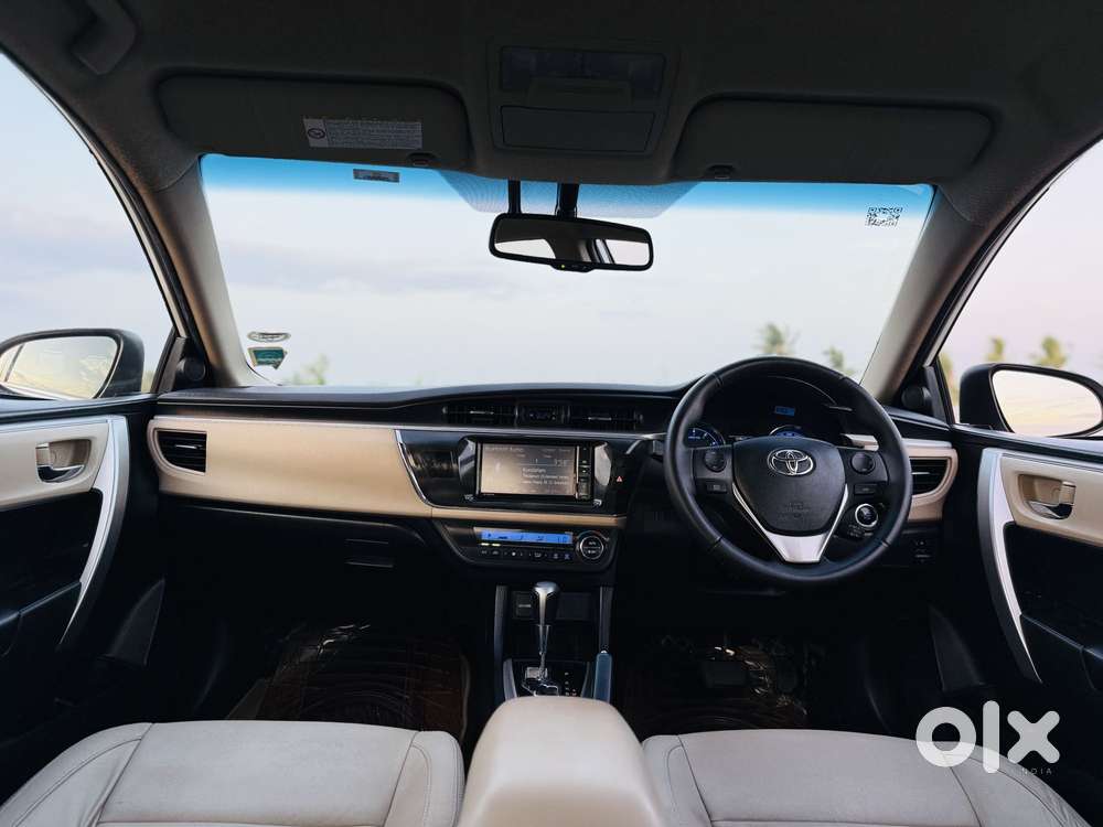 Toyota Corolla Altis Vl Mt, 2014, Petrol
